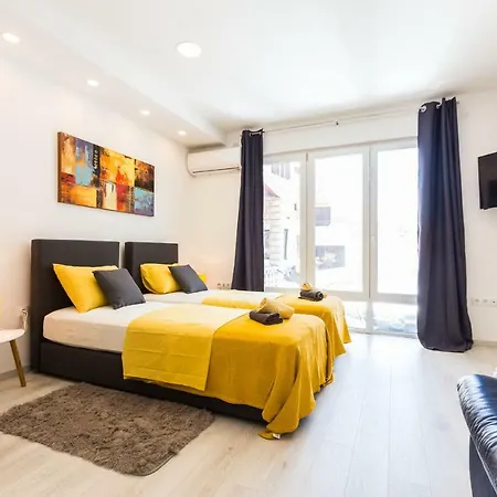 2sis Apartment *